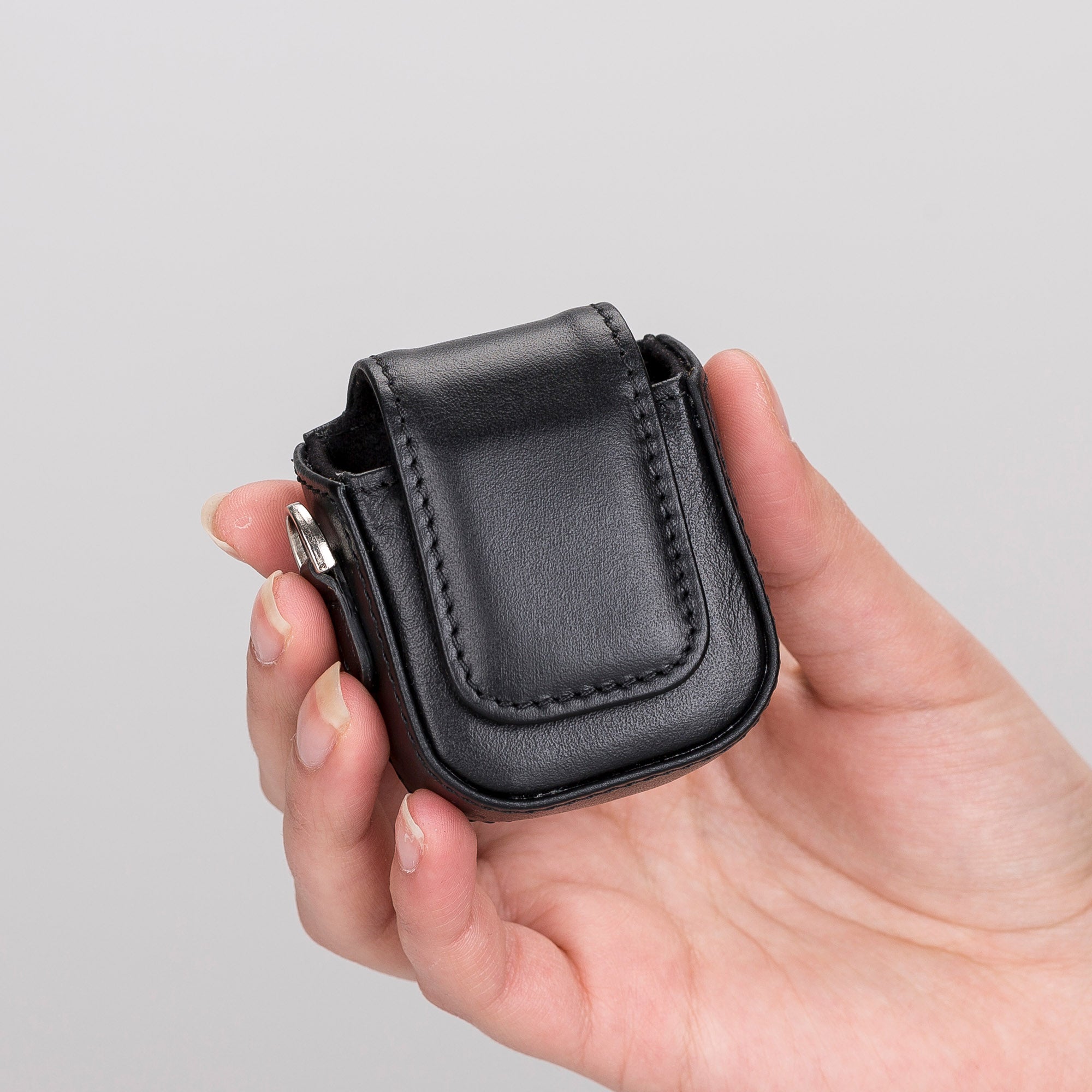 Jojo Leather Case for AirPods 1 & 2 - BLACK - saracleather